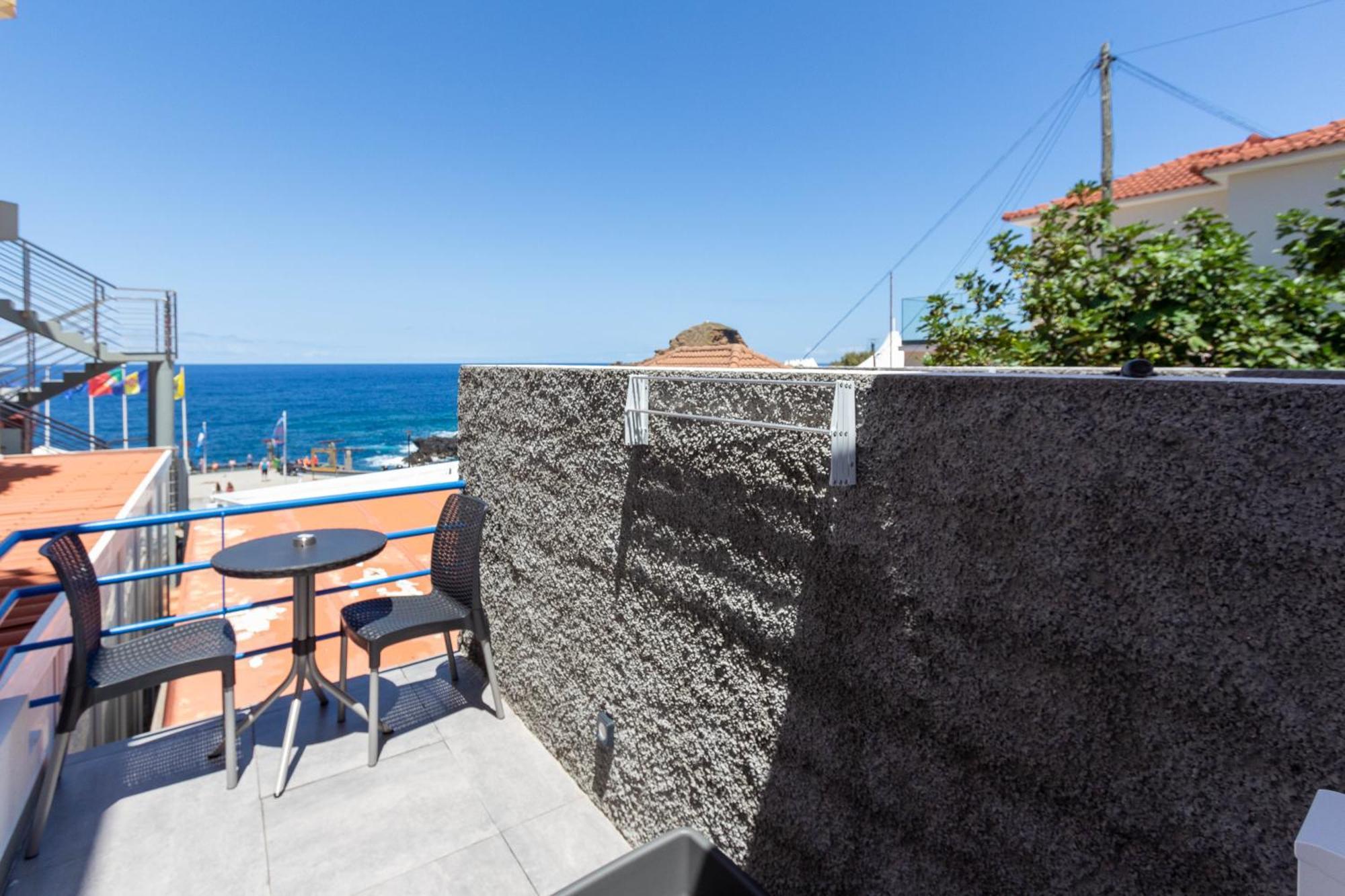 The Jolie - Apartments By The Ocean Porto Moniz Exterior photo